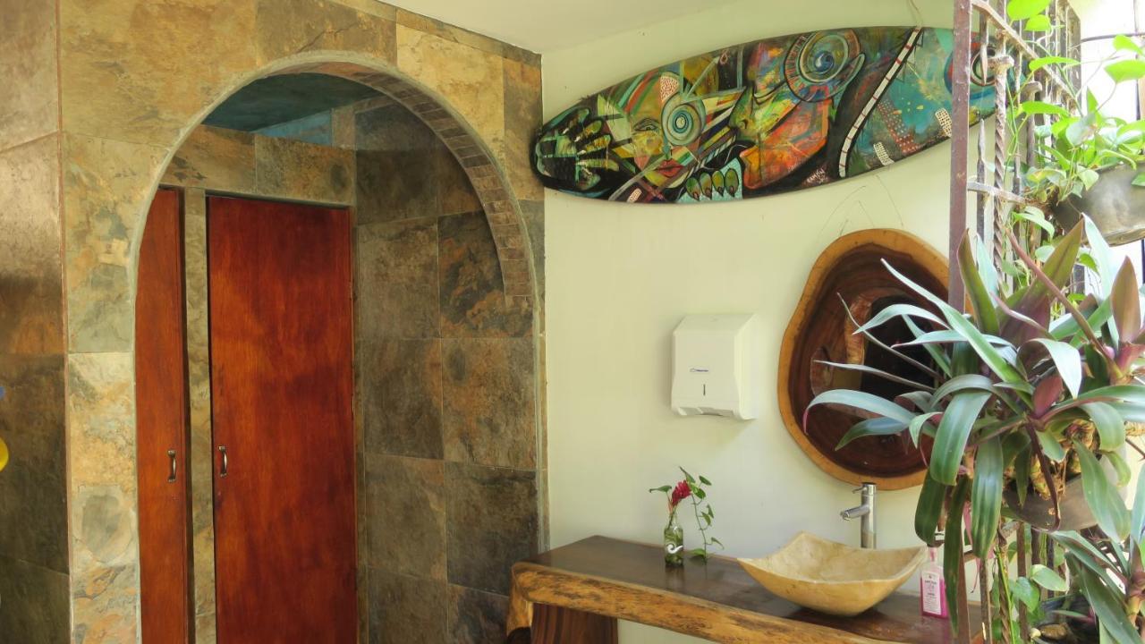 Experiencia Surf Camp Hostel Brisas de Zicatela Exterior photo